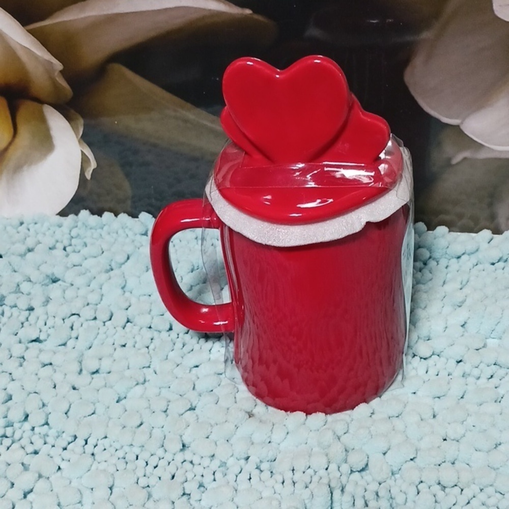 NWT Rae Dunn Artisan collection LUV YA red coffee mug with hearts lid - Picture 4 of 7